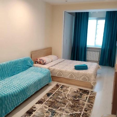 Молодёжный На Сейфуллина Apartment Алма Ата Екстериор снимка